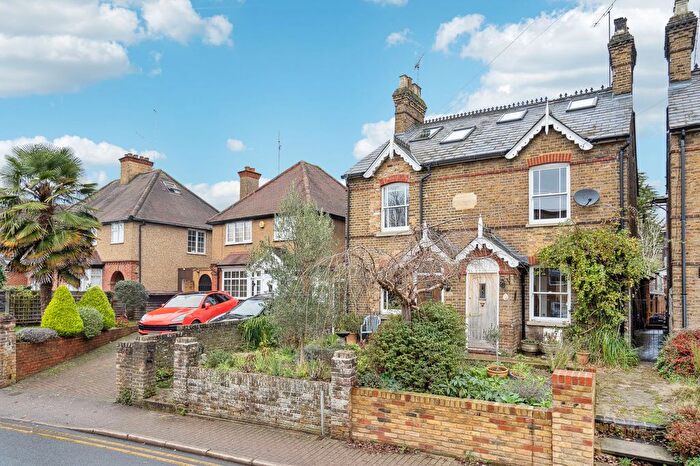 3 Bedroom Cottage For Sale In High Street, Rickmansworth, WD3