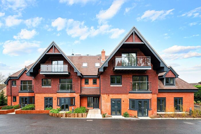 2 Bedroom Flat For Sale In Greenhedges - Westerham Road, Oxted, RH8