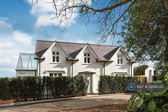 2 Bedroom Detached House To Rent In The Ridgeway, London, NW7