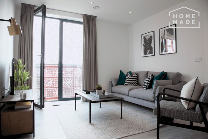 2 Bedroom Apartment To Rent In Oxbow, Salford, M5