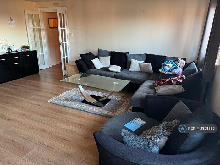 2 Bedroom Flat To Rent In Eastfield Road, Glasgow, G21