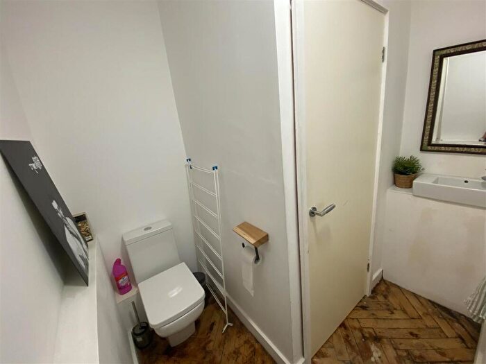 2 Bedroom Apartment To Rent In Burgoyne Road, Sheffield, S6