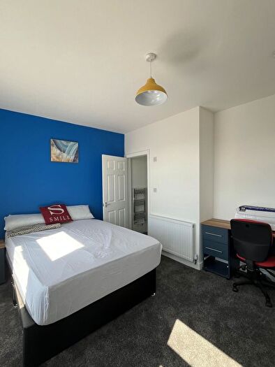 4 Bedroom Semi-Detached House To Rent In Silverdale Road, Bolton, BL1