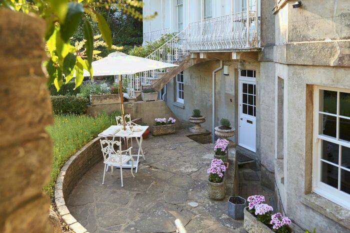 3 Bedroom Flat To Rent In Nevill Park, Tunbridge Wells, TN4