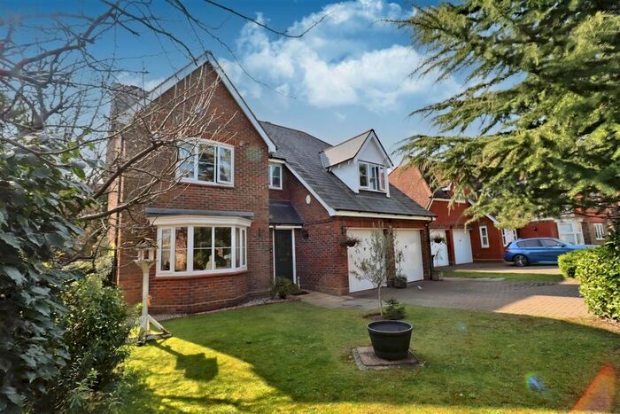 4 Bedroom Detached House To Rent In Wood Way, Great Notley, Braintree, CM77