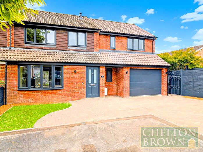 5 Bedroom Semi-Detached House For Sale In Bilsdon Close, Rushden, Northamptonshire, NN10