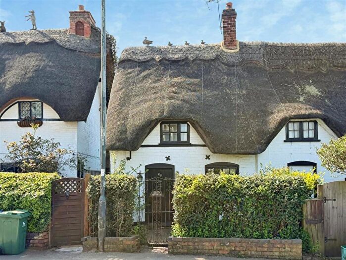 1 Bedroom Cottage For Sale In Southam Road, Radford Semele, Leamington Spa, CV31