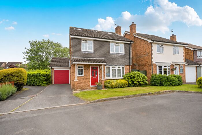 5 Bedroom Detached House For Sale In Saffron Close, Chineham, RG24