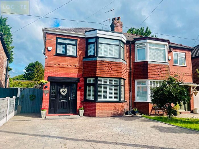 3 Bedroom Semi-Detached House For Sale In Raglan Road, Stretford, Manchester, M32