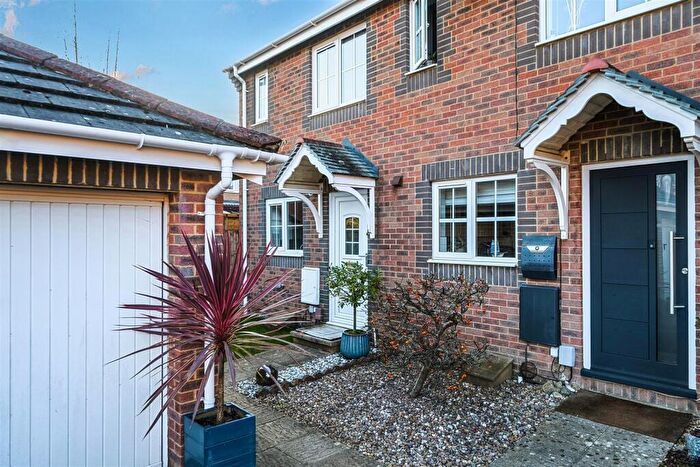 2 Bedroom House For Sale In Buchan Avenue, Whiteley, Fareham, PO15