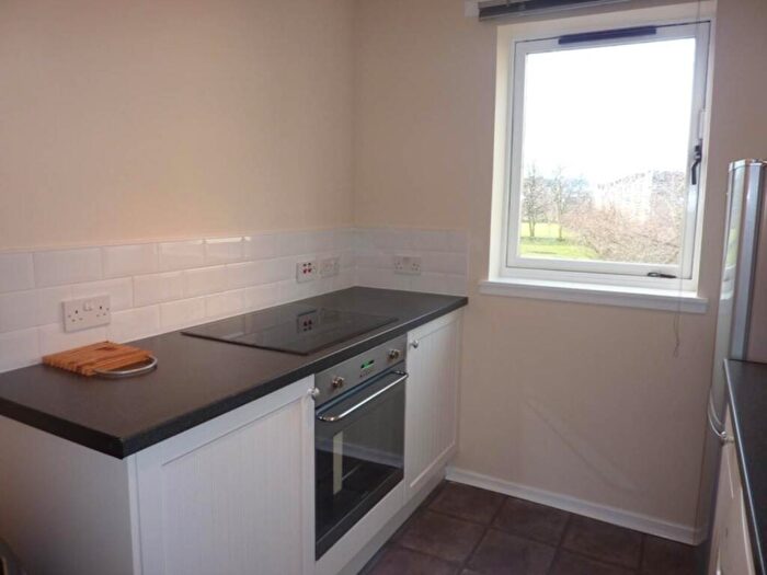 2 Bedroom Flat To Rent In Harrison Road, Edinburgh, Midlothian, EH11