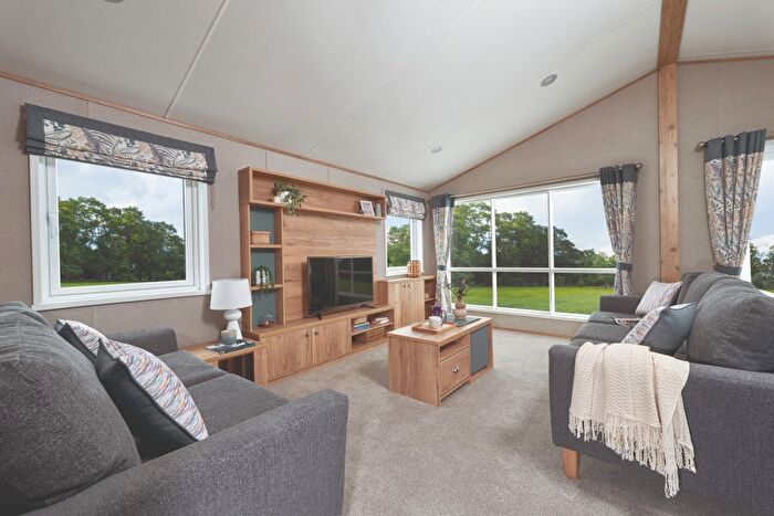 2 Bedroom Lodge For Sale In River Road, Thornton-Cleveleys, FY5