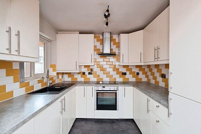 3 Bedroom Detached House For Sale In Hughley Close, Royton, Oldham, OL2