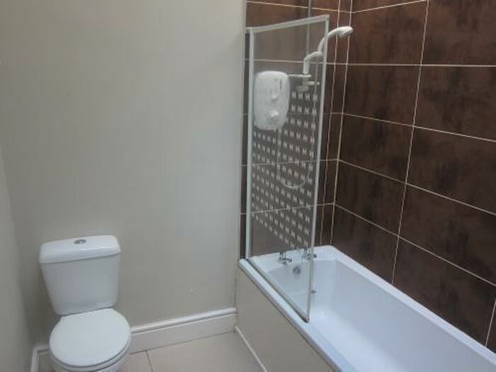 6 Bedroom House To Rent In Ribblesdale Preston, PR1