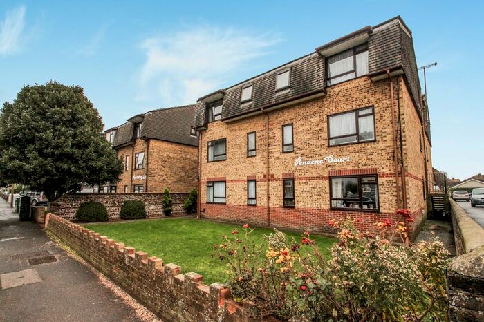 1 Bedroom Flat To Rent In Penhill Road, Lancing, BN15