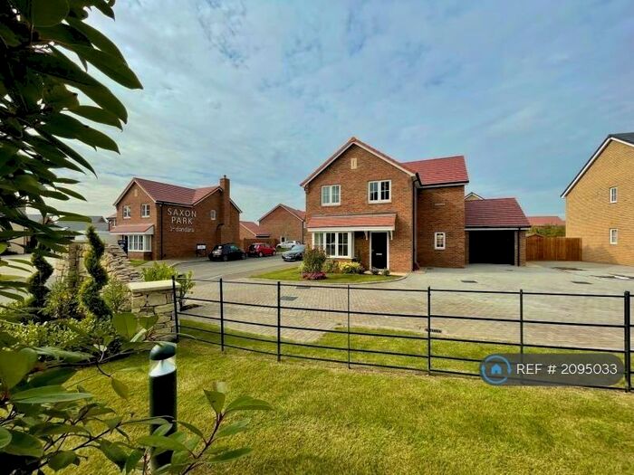 4 Bedroom Detached House To Rent In Peacock Lane, Biddenham, Bedford, MK40