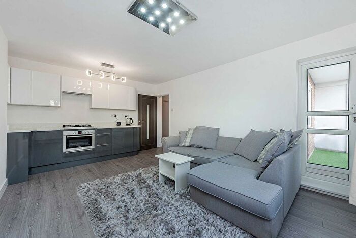 2 Bedroom Flat For Sale In Barclay Close, Fulham, London, SW6