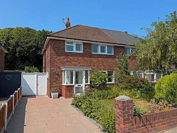 3 Bedroom Semi-Detached House For Sale In Merlewood Avenue, Southport, PR9
