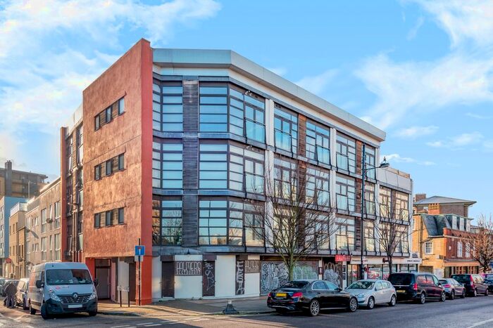 2 Bedroom Flat To Rent In Palmers Road, London E2