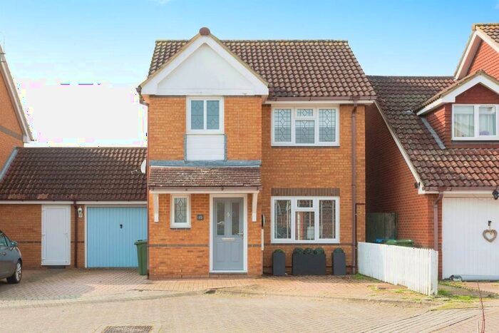 3 Bedroom House To Rent In Kalman Gardens, Old Farm Park, Milton Keynes, MK7