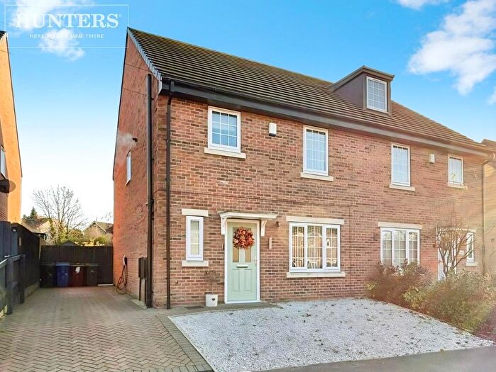 3 Bedroom Semi-Detached House For Sale In Park View, Brierley, Barnsley, S72