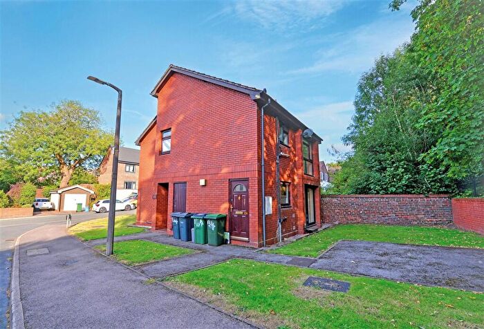 1 Bedroom Flat For Sale In Station Road, Cradley Heath, B64