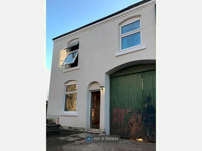 3 Bedroom End Of Terrace House To Rent In Regent Street, Padfield, Glossop, SK13