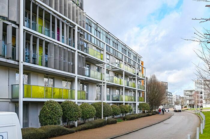 1 Bedroom Flat To Rent In Amazon Apartments, New River Avenue, London, Qe, Hornsey, London, N8