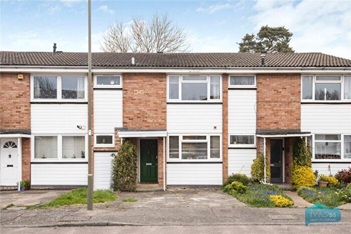 3 Bedroom Terraced House To Rent In Oxford Gardens, Whetstone, London, N20