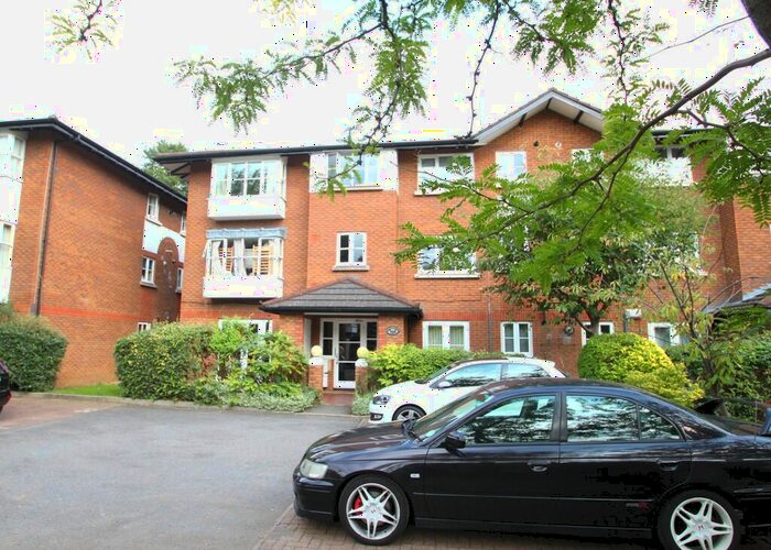 2 Bedroom Apartment To Rent In Kingsworthy Close, Kingston Upon Thames, KT1