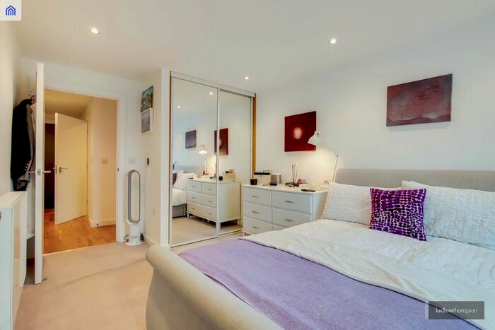 1 Bedroom Flat For Sale In Offenham Road, London, SW9