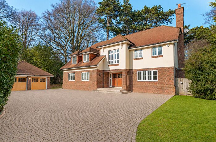 5 Bedroom Detached House For Sale In The Warren, Kingswood, KT20