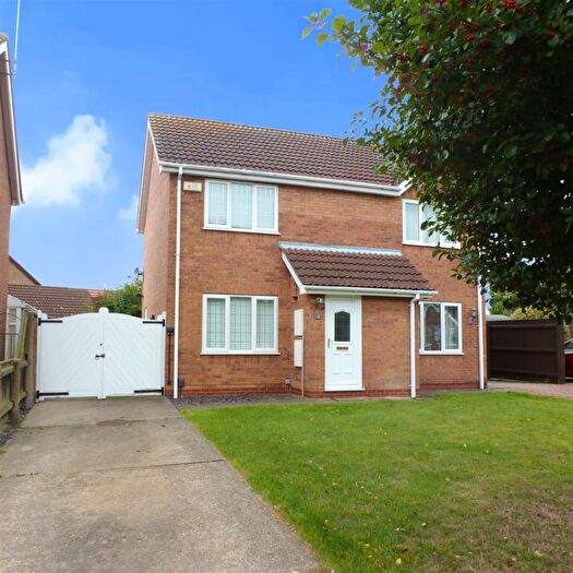 2 Bedroom Semi Detached House To Rent In Cardinal Court, Waltham, Grimsby, DN37