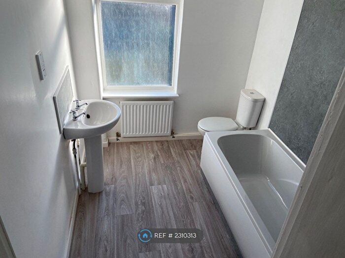 2 Bedroom End Of Terrace House To Rent In Northfield Street, Worcester, WR1