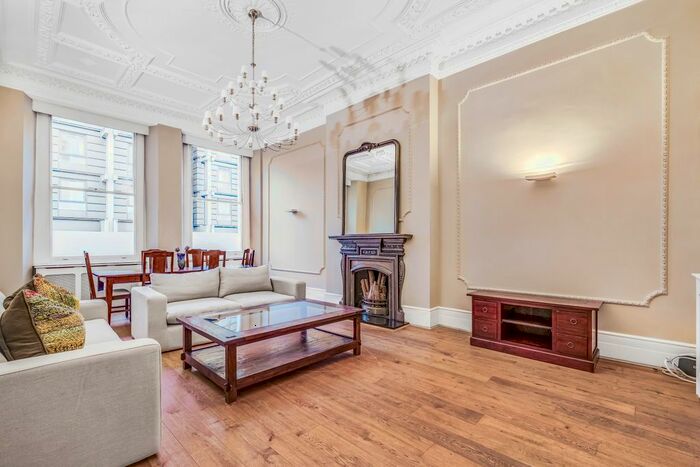 2 Bedroom Flat To Rent In Lancaster Gate, London, W2
