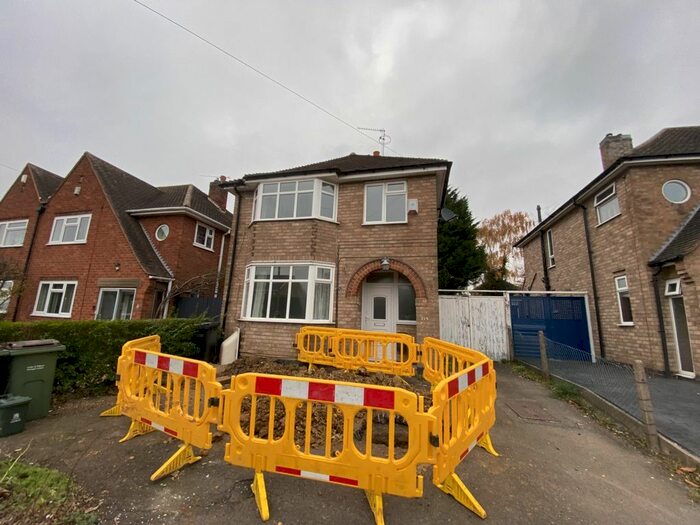 3 Bedroom Detached House To Rent In Uplands Road, Oadby, LE2