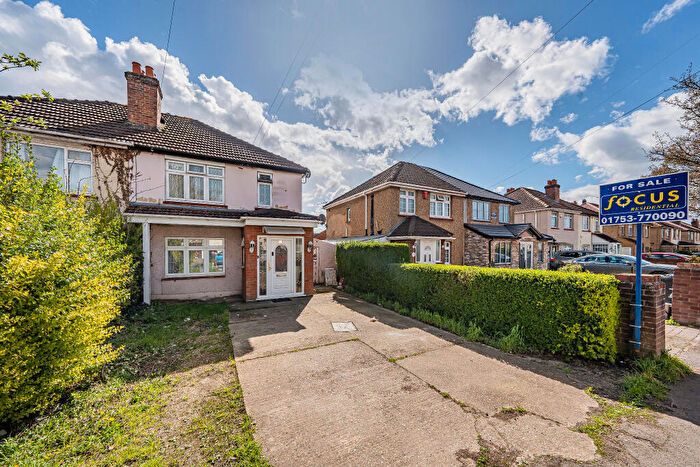 3 Bedroom House For Sale In Furnival Ave, SL2