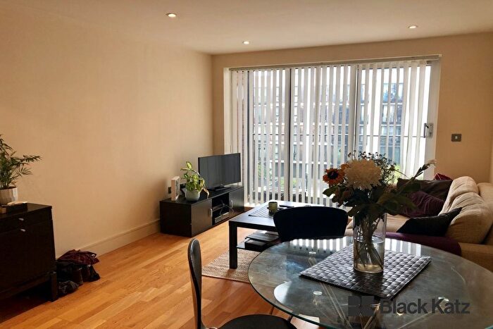 1 Bedroom Flat To Rent In Long Lane, London Bridge, SE1