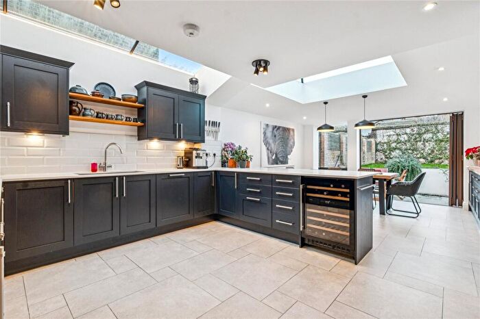 5 Bedroom Terraced House For Sale In Ormeley Road, SW12