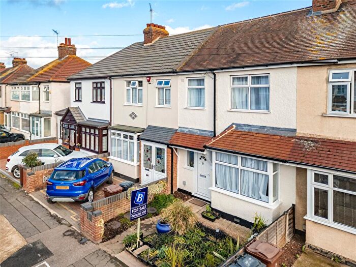 3 Bedroom Terraced House For Sale In Temple Avenue, Dagenham, RM8