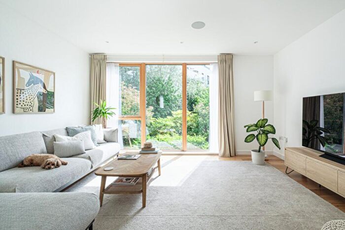4 Bedroom Terraced House For Sale In Compton Avenue, Canonbury, N1