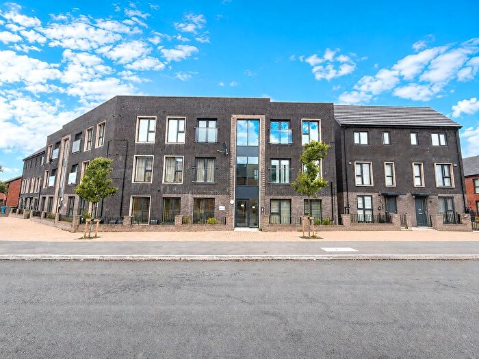 2 Bedroom Flat For Sale In Ezard Street, Openshaw, Manchester, M11