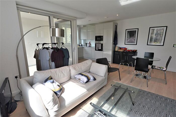 2 Bedroom Apartment To Rent In Ferraro House, Walworth Road, London, SE17