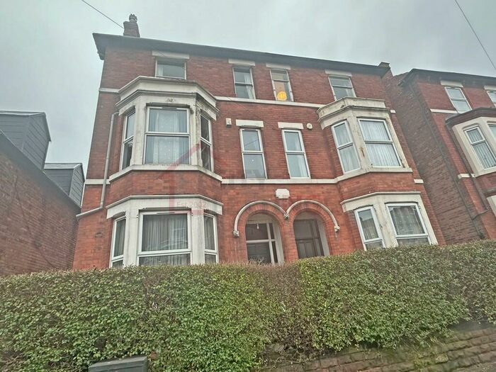 5 Bedroom Semi-Detached House To Rent In Burford Road, NG7