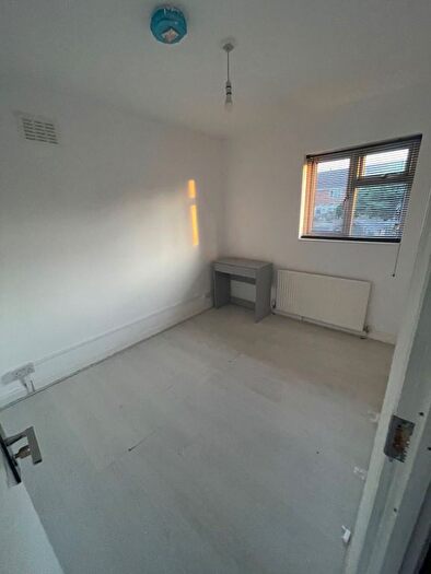 5 Bedroom Semi-Detached House To Rent In Goffenton Drive, Bristol, BS16