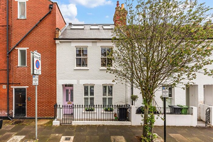 3 Bedroom Terraced House For Sale In Horder Road, London, SW6