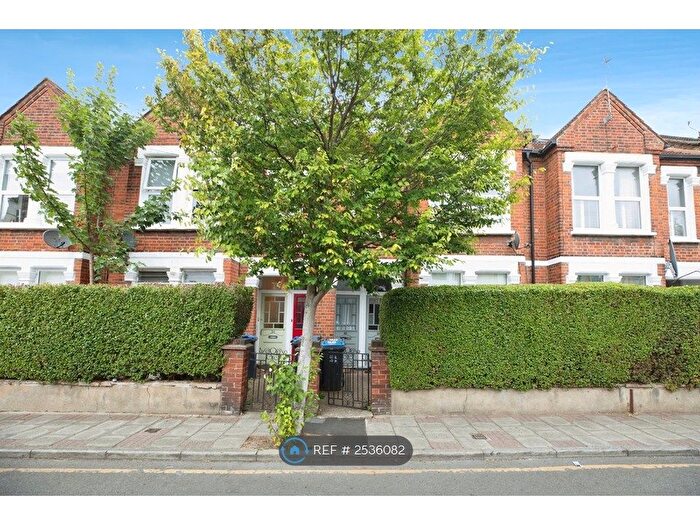 1 Bedroom Maisonette To Rent In Briscoe Road, London, SW19