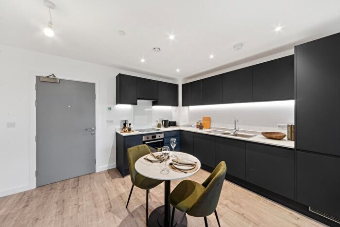1 Bedroom Apartment To Rent In New Kent Road London, SE1
