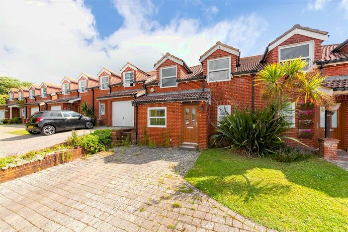 4 Bedroom Terraced House To Rent In Kevin Gardens, Brighton, BN2