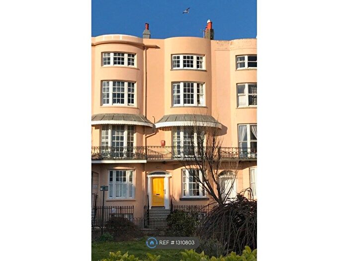 1 Bedroom Flat To Rent In Bedford Square, Brighton, BN1